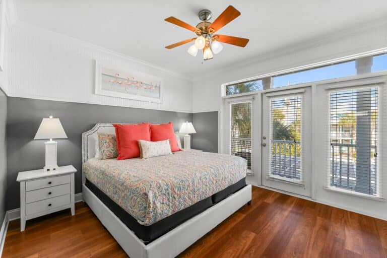 2nd floor king bed